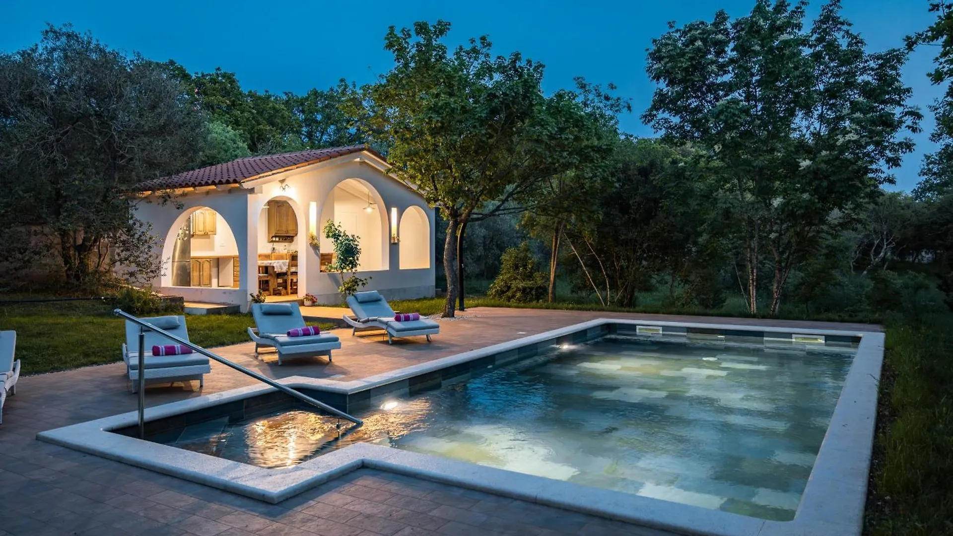 Villa Laura In Medulin For 8 Persons Only 1.5 Km From The Beach